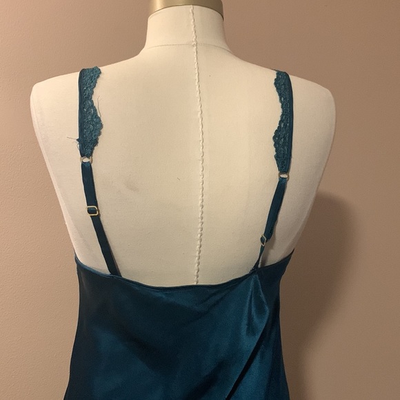 Vintage Victoria’s Secret slip camise size M- fair condition - Picture 10 of 17